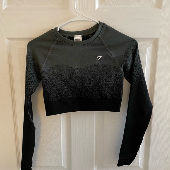 Gymshark Tops - Gymshark cropped long sleeve